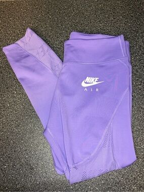Nike Women’s Lavender Purple Air Leggings